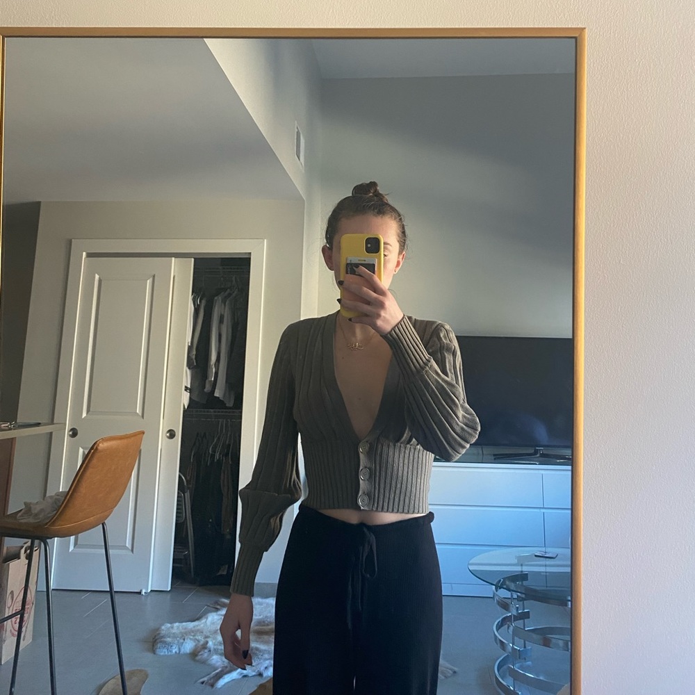 COPY - Aritzia Plunge Front Cardigan